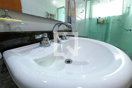 Casa à venda com 390m², 6 quartos e 4 vagasdetalhe banheiro suite 2