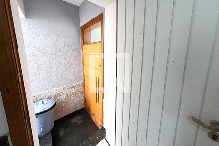 Casa à venda com 390m², 6 quartos e 4 vagasentrada lateral