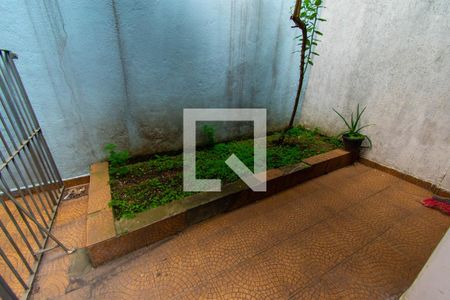 Casa à venda com 220m², 3 quartos e 3 vagas Casa à venda com 220m², 3 quartos e 3 vagasQuintal