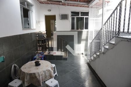 Casa à venda com 125m², 3 quartos e sem vagaQuintal