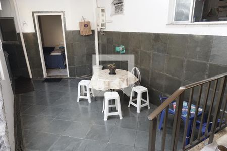 Casa à venda com 125m², 3 quartos e sem vagaQuintal