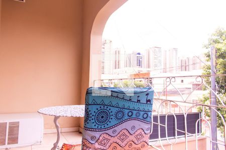 Casa para alugar com 280m², 4 quartos e 4 vagas Casa para alugar com 280m², 4 quartos e 4 vagasQuarto 3 - Sacada