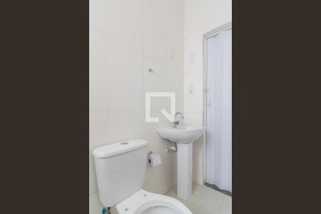 Banheiro de casa para alugar com 1 quarto, 36m² em Vila Alzira, Santo André