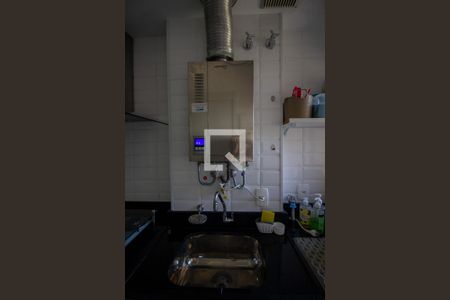 Apartamento à venda com 120m², 3 quartos e 2 vagas Apartamento à venda com 120m², 3 quartos e 2 vagasCozinha e Área de Serviço