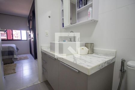 Apartamento à venda com 120m², 3 quartos e 2 vagas Apartamento à venda com 120m², 3 quartos e 2 vagasBanheiro da Suíte 3