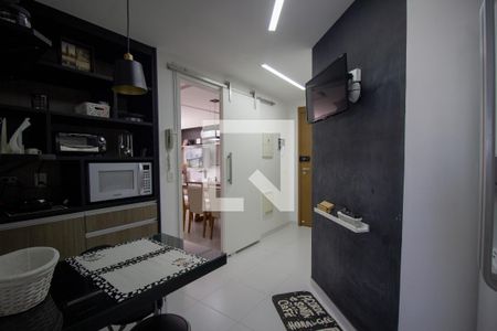 Apartamento à venda com 120m², 3 quartos e 2 vagas Apartamento à venda com 120m², 3 quartos e 2 vagasCozinha e Área de Serviço