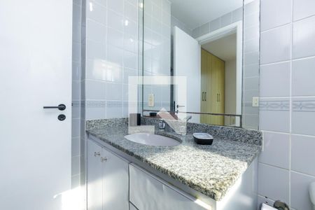 Apartamento para alugar com 180m², 3 quartos e 2 vagas Apartamento para alugar com 180m², 3 quartos e 2 vagasSuíte Banheiro