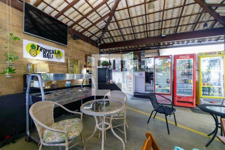 Apartamento para alugar com 180m², 3 quartos e 2 vagas Apartamento para alugar com 180m², 3 quartos e 2 vagasÁrea Comum Cafeteria