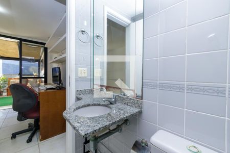 Apartamento para alugar com 180m², 3 quartos e 2 vagas Apartamento para alugar com 180m², 3 quartos e 2 vagasBanheiro 2