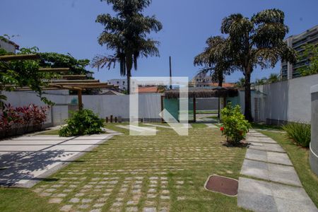 Casa à venda com 380m², 6 quartos e 6 vagas Casa à venda com 380m², 6 quartos e 6 vagasQuintal