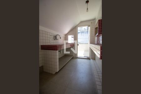 Casa à venda com 380m², 6 quartos e 6 vagas Casa à venda com 380m², 6 quartos e 6 vagasCopa do Hall do Segundo Andar