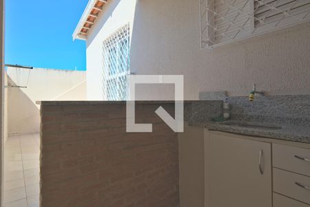 Casa à venda com 153m², 5 quartos e 2 vagasQuintal