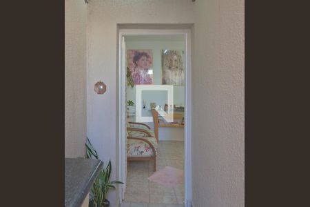 Casa à venda com 153m², 5 quartos e 2 vagasCasa fundos - entrada