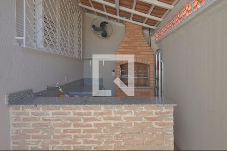 Casa à venda com 153m², 5 quartos e 2 vagasQuintal