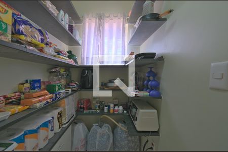 Casa à venda com 153m², 5 quartos e 2 vagasDespensa