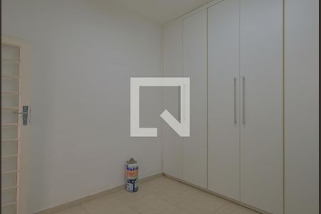 Casa à venda com 153m², 5 quartos e 2 vagasQuarto 2 (andar inferior)