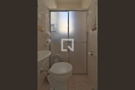 Casa à venda com 153m², 5 quartos e 2 vagasCasa fundos - Banheiro