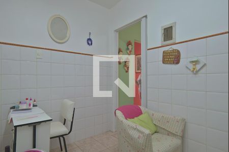 Casa à venda com 153m², 5 quartos e 2 vagasCasa fundos - Cozinha