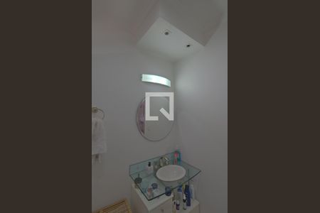 Casa à venda com 153m², 5 quartos e 2 vagasBanheiro Social