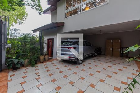 Casa à venda com 520m², 4 quartos e 2 vagas Casa à venda com 520m², 4 quartos e 2 vagasGaragem