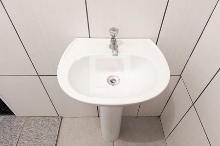 Banheiro de casa para alugar com 1 quarto, 30m² em Parque Terra Nova Ii, São Bernardo do Campo