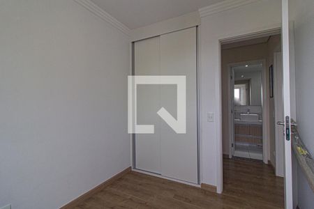 Quarto 1 de apartamento para alugar com 2 quartos, 59m² em Bacacheri, Curitiba