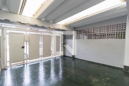Casa à venda com 154m², 3 quartos e 2 vagasGaragem