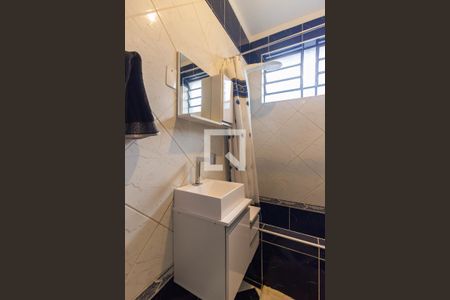 Casa à venda com 154m², 3 quartos e 2 vagasBanheiro