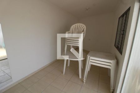 Casa de condomínio para alugar com 250m², 2 quartos e 4 vagasQuarto de Serviço