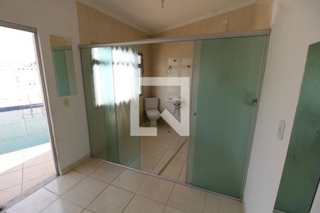 Casa de condomínio para alugar com 250m², 2 quartos e 4 vagasQuarto de Serviço