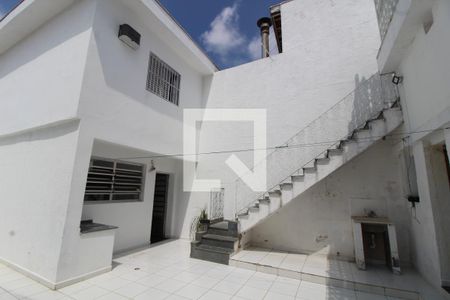 Casa de condomínio para alugar com 250m², 2 quartos e 4 vagasQuintal/Garagem