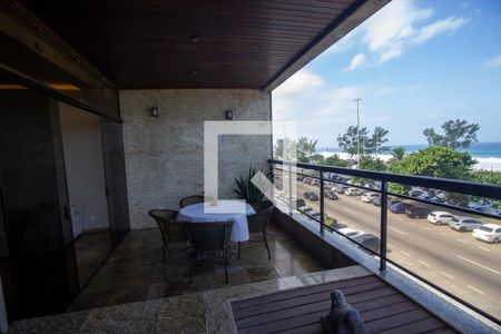 Varanda de apartamento para alugar com 3 quartos, 200m² em Barra da Tijuca, Rio de Janeiro