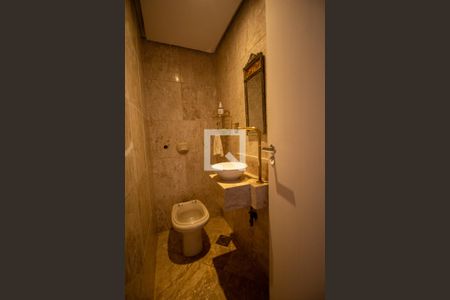 Lavabo de apartamento para alugar com 3 quartos, 200m² em Barra da Tijuca, Rio de Janeiro