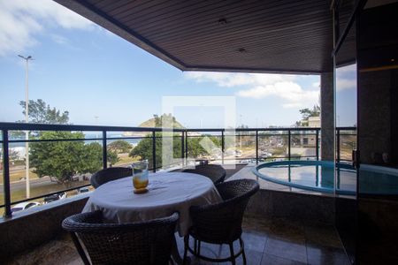 Varanda de apartamento para alugar com 3 quartos, 200m² em Barra da Tijuca, Rio de Janeiro