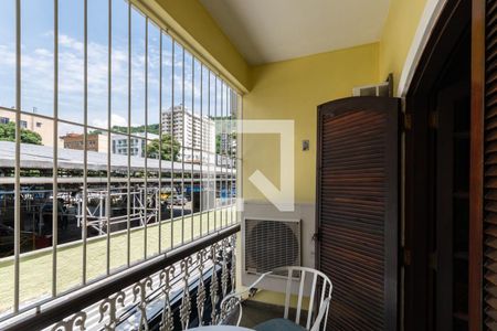 Casa à venda com 190m², 3 quartos e 1 vagaVaranda Quarto 1 (segundo andar)