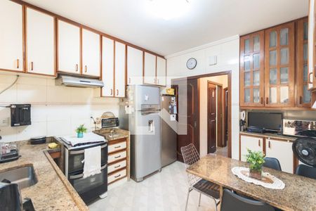 Casa à venda com 190m², 3 quartos e 1 vagaCozinha (primeiro andar)