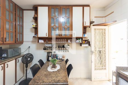 Casa à venda com 190m², 3 quartos e 1 vagaCozinha (primeiro andar)