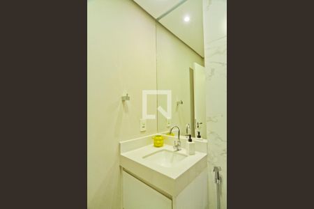 Casa à venda com 160m², 3 quartos e 2 vagas Casa à venda com 160m², 3 quartos e 2 vagasBanheiro da Suíte 2