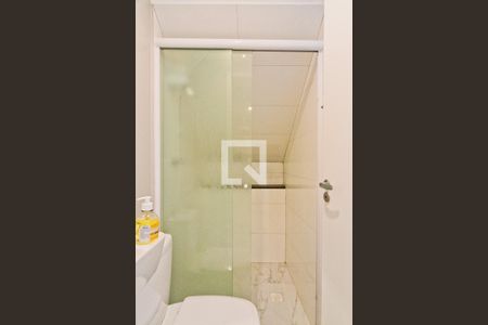 Casa à venda com 160m², 3 quartos e 2 vagas Casa à venda com 160m², 3 quartos e 2 vagasBanheiro de serviço