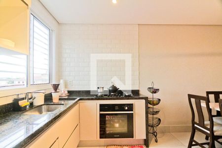 Casa à venda com 160m², 3 quartos e 2 vagas Casa à venda com 160m², 3 quartos e 2 vagasCozinha