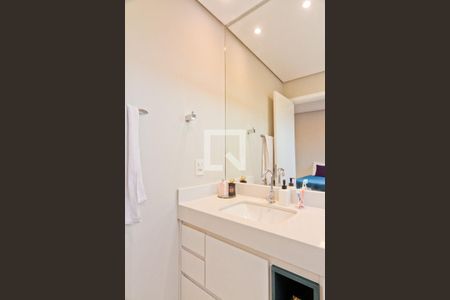 Casa à venda com 160m², 3 quartos e 2 vagas Casa à venda com 160m², 3 quartos e 2 vagasBanheiro da Suíte 1