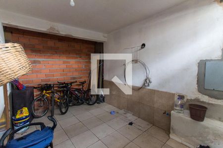 Casa à venda com 120m², 8 quartos e 3 vagas Casa à venda com 120m², 8 quartos e 3 vagasGaragem