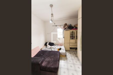 Casa à venda com 120m², 8 quartos e 3 vagas Casa à venda com 120m², 8 quartos e 3 vagasSala