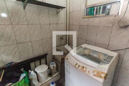 Casa à venda com 120m², 8 quartos e 3 vagas Casa à venda com 120m², 8 quartos e 3 vagasÁrea de Serviço