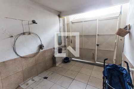 Casa à venda com 120m², 8 quartos e 3 vagas Casa à venda com 120m², 8 quartos e 3 vagasGaragem