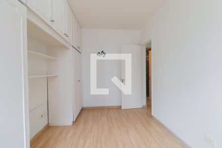 Quarto 2 de apartamento para alugar com 2 quartos, 65m² em Água Verde, Curitiba