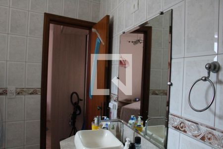 Casa à venda com 120m², 2 quartos e 3 vagasBanheiro da Suíte 2