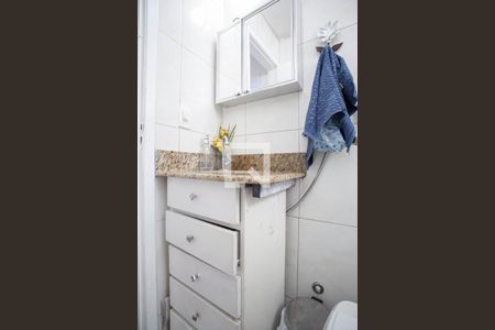 Apartamento à venda com 65m², 3 quartos e 1 vaga Apartamento à venda com 65m², 3 quartos e 1 vagaBanheiro social