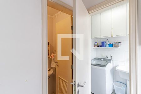 Apartamento à venda com 156m², 3 quartos e 3 vagas Apartamento à venda com 156m², 3 quartos e 3 vagasQuarto de Serviço