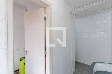 Apartamento à venda com 156m², 3 quartos e 3 vagas Apartamento à venda com 156m², 3 quartos e 3 vagasÁrea de Serviço